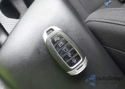 2022 Hyundai Elantra Sel z USA, uszkodzony, nr VIN 5NPLM4AG0NH082102